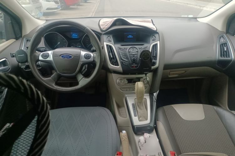 Used Ford Focus 2012 Sedan 1.6L Automatic Fashion Edition