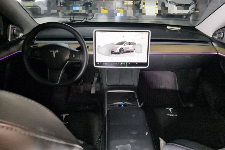 Used Tesla Model Y 2022 Long-Range All-Wheel-Drive Version
