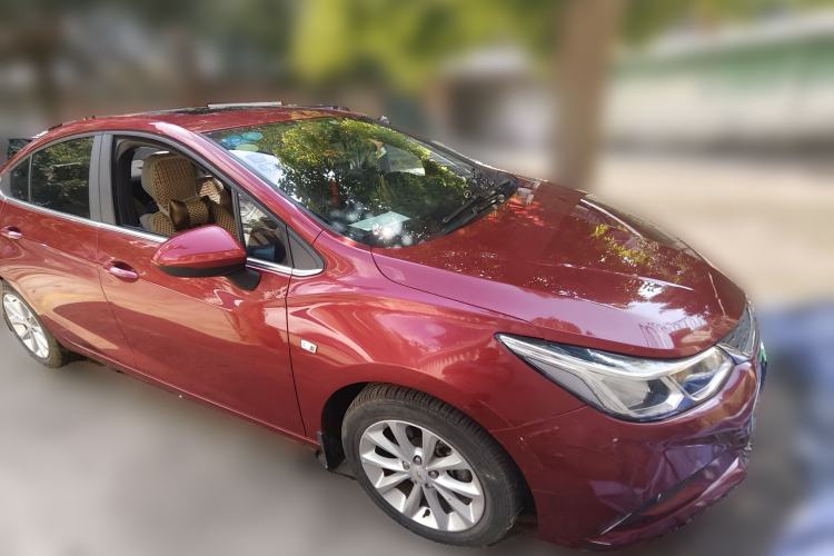 Used Chevrolet Cruze 2017 1.5L Manual Xuanfeng Edition Front Right 45 Deg