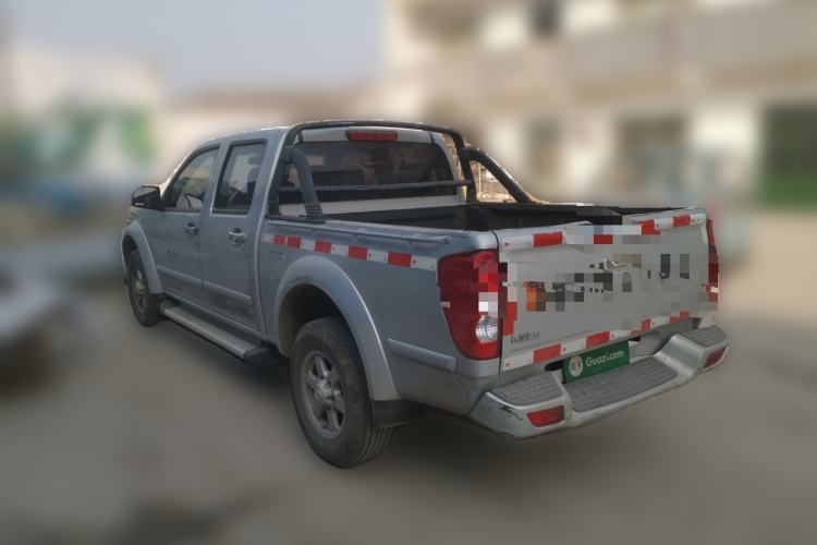 Used Great Wall Wingle 5 2013 2.0T European Version Two-Wheel Drive Elite Edition 6MT Big Double Cab GW4D20B
