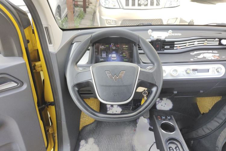 Used Wuling Hongguang MINIEV 2022 Macaron Premium Model – Lithium Iron Phosphate Steering Wheel