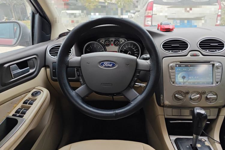 Used Ford Focus 2013 Sedan Classic 1.8L Automatic Base Model
