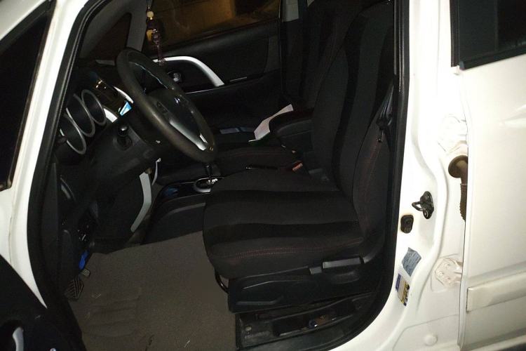 Used CHANGAN CX20 2014 1.4L IMT Sunroof Navigation Version China IV Standard