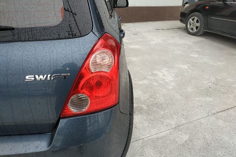 Used Suzuki Swift 2016 1.5L Automatic Fashionable Coolplay Edition
