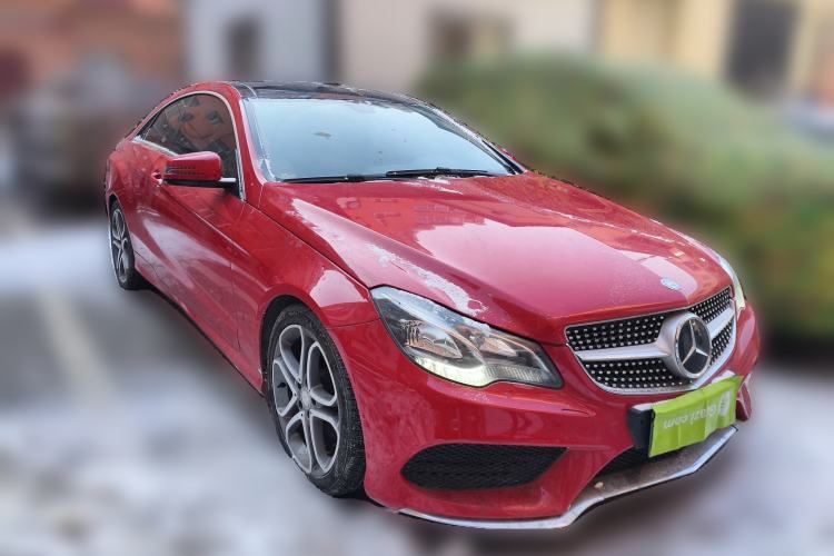 Used Mercedes-Benz E-Class 2014 E 200 Coupe Front Right 45 Deg