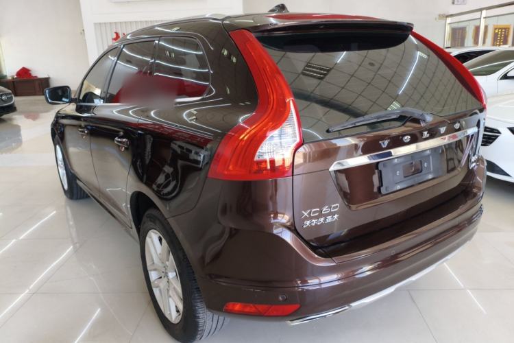 Used Volvo XC60 2017 T5 AWD Smart Upgrade Model
