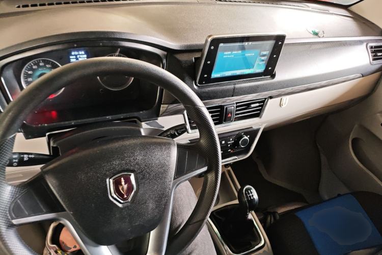 Used Jinbei New Hiace S 2023 1.5L Wealth Edition Van 2/5-Seater Non-Air-Conditioned Version SWC15M