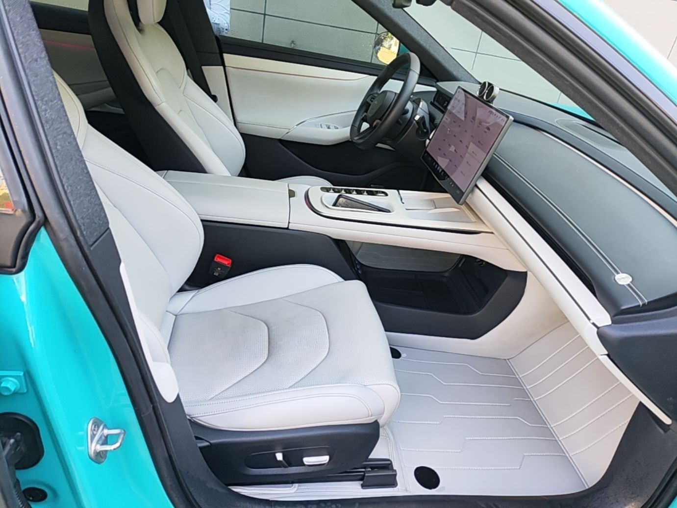 Xiaomi Auto SU7 2024 Rear-Drive Ultra-Long Range Advanced Pro-Level Intelligent Driving Version — снимка 19