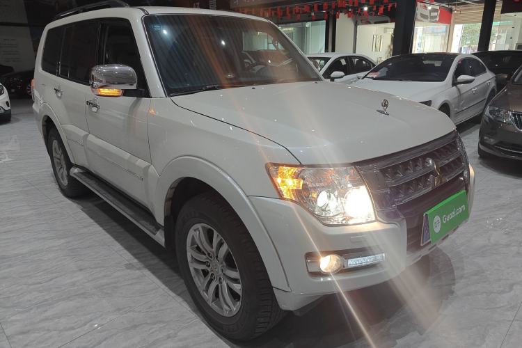 Used Mitsubishi Pajero 2018 V97 3.8L 5-Door GLS Sunroof Single-Difference Model – Middle East