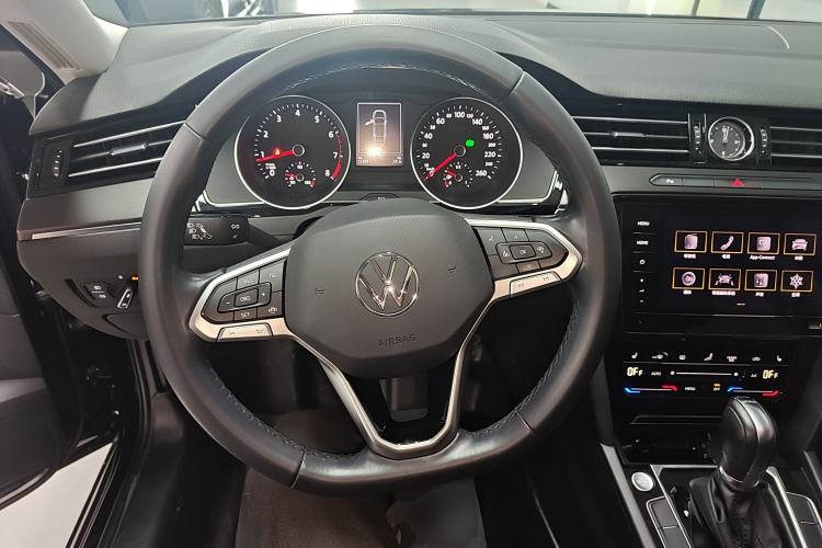 Used Volkswagen Magotan 2020 330TSI DSG Leading Model Steering Wheel