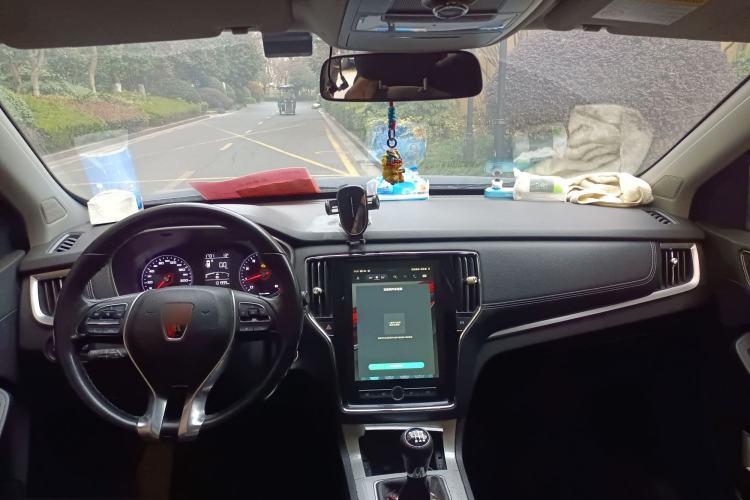 Used Roewe RX5 2018 20T Two-Wheel Drive Manual Internet Smart Edition