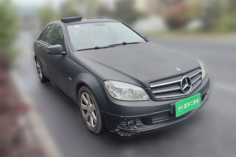 Used Mercedes-Benz C-Class 2010 C 180K Classic model Front Right 45 Deg