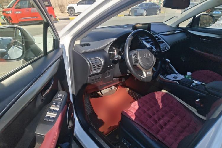 Used Lexus NX 2020 200 Front-Wheel Drive Vmotion Edition China VI Standard Interior 3