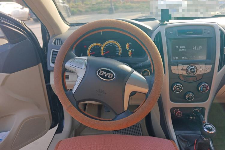 Used BYD F3 2015 Energy-Saving Edition 1.5L Manual Luxury Model

