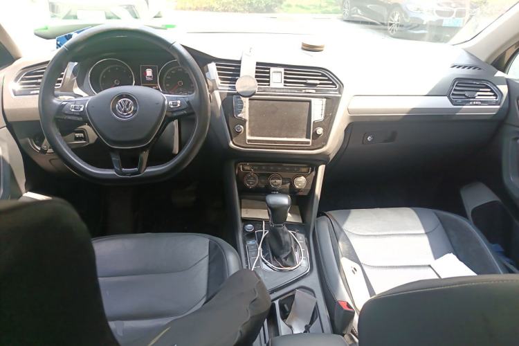 Used Volkswagen Tiguan L 2017 330TSI Automatic Two-Wheel Drive Luxury Edition