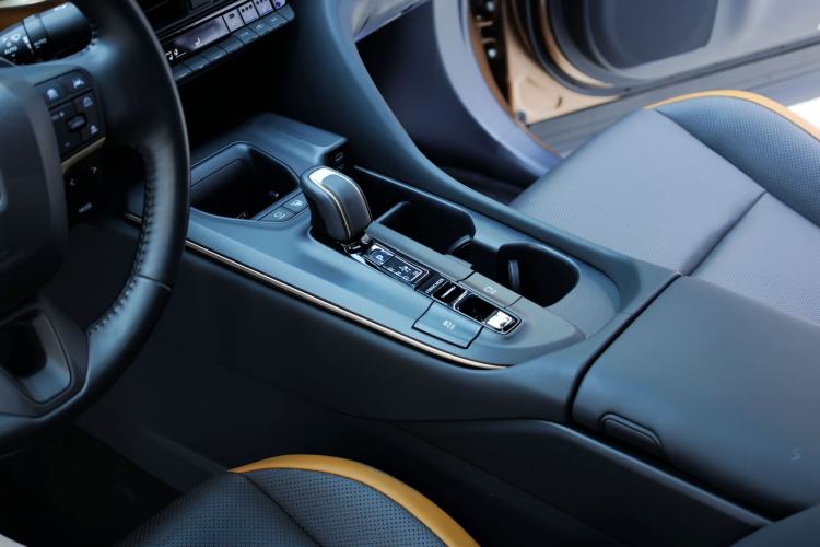 Used Toyota Crown 2023 2.4T SportCross HEV Four-Wheel Drive Ultimate Edition
