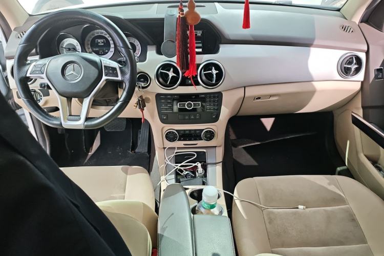 Used Mercedes-Benz GLK-Class 2015 GLK 260 4MATIC Fashion Edition Ultimate Version
