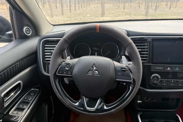 Used Mitsubishi Outlander 2021 2.4L 4x4 Zhi Xiang Edition 7 Seats