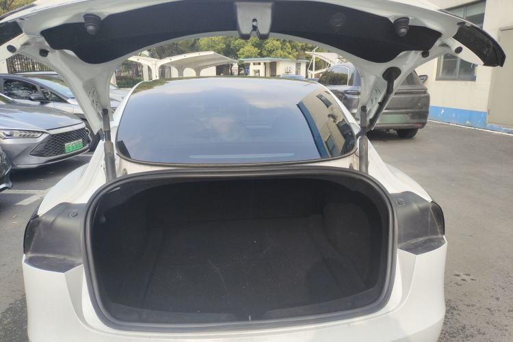 Used Tesla Model 3 2023 Rear-Wheel-Drive Version
