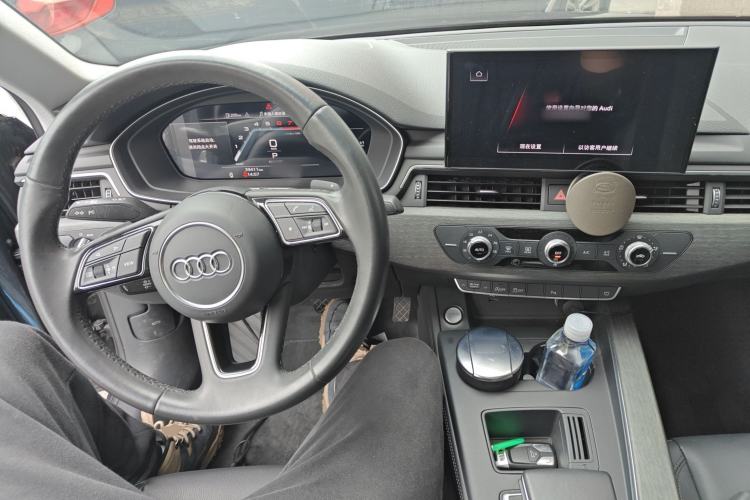 Used Audi A4L 2022 40 TFSI Stylish and Elegant Edition Center Console