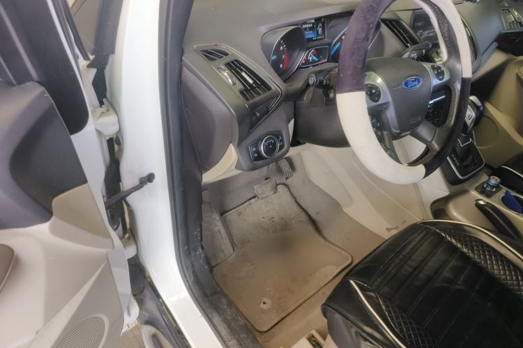 Used Ford Kuga 2015 2.0L GTDi Four-Wheel Drive Prestige Model Driver Seat