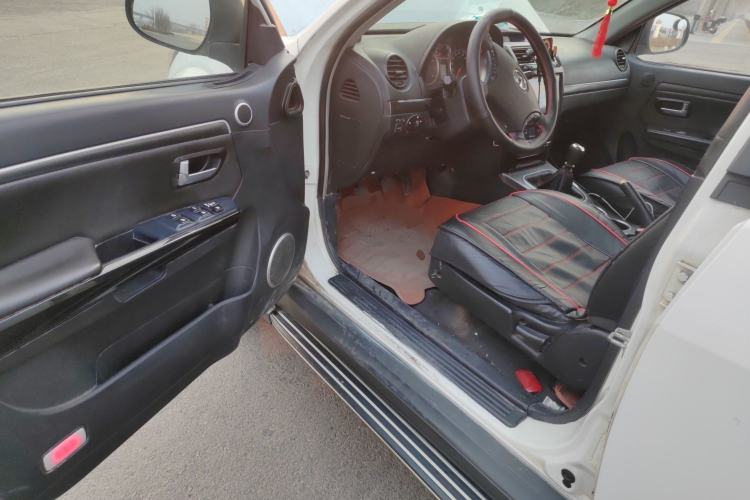 Used Haval H5 Classic 2013 ZhiZun Edition 2.0T Manual Two-Wheel Drive Elite Model