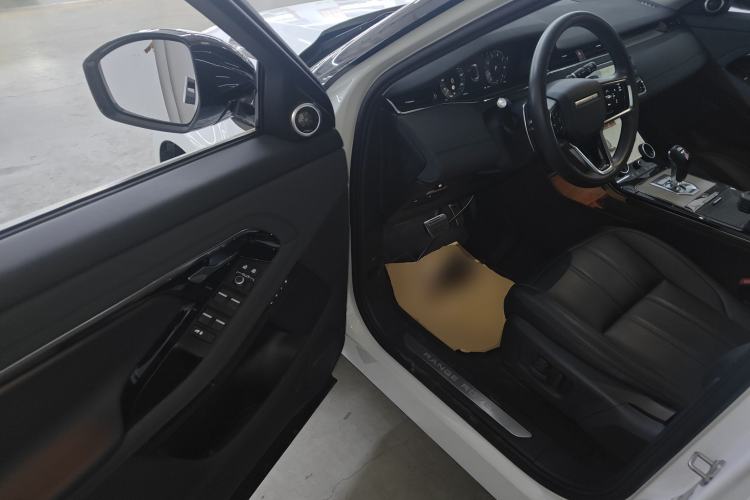 Used Land Rover Range Rover Evoque 2023 Aurora L 249 PS Luxury Edition