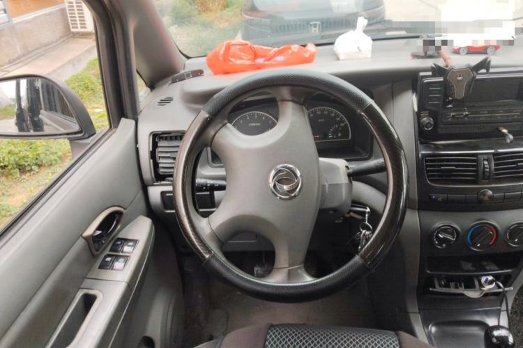 Used Dongfeng Shuaike 2011 1.5L Manual Standard Model 7 Seats China IV Standard Steering Wheel