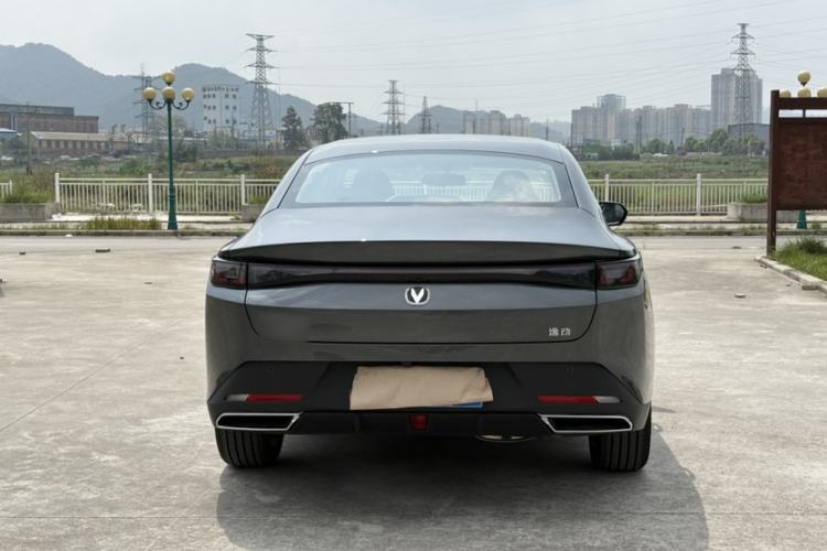 Used CHANGAN Eado 2025 Blue Whale 1.5T 500Bar Prestige Model Exterior 12