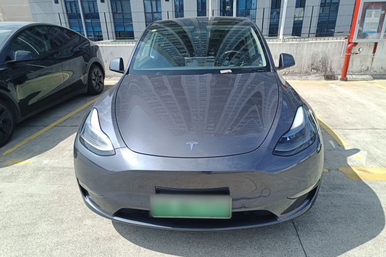 Used Tesla Model Y 2022 Long-Range All-Wheel-Drive Version