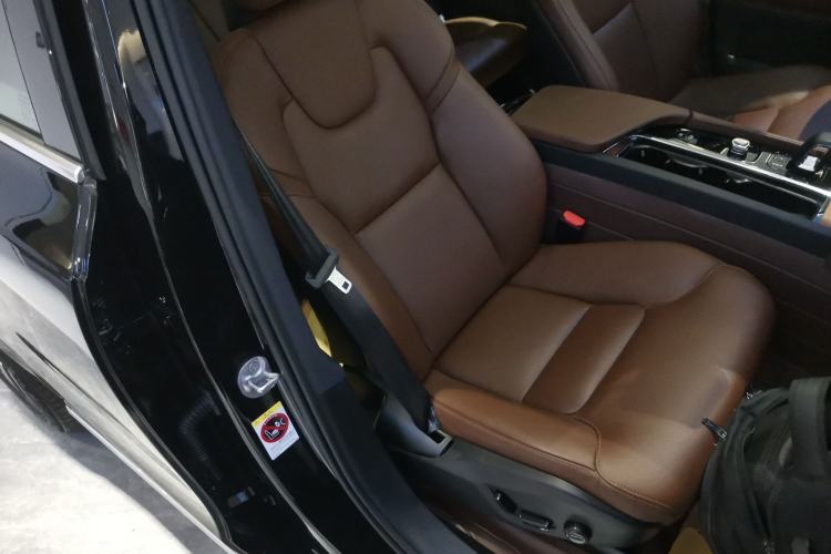 Used Volvo XC90 2023 B5 SmartDrive Luxury Edition 7 Seats