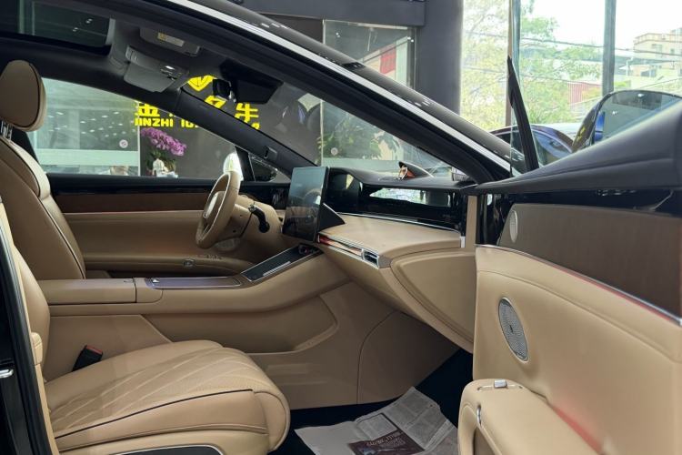 Used Hima Stelato S9 2024 All-Electric Max Rear-Drive Long-Range Version
