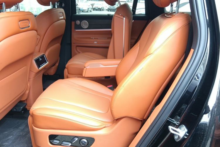 Used Hima AITO M9 2025 Extended-Range Ultra Version 52 kWh 6-Seater Left Rear Seat