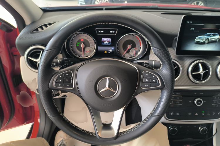 Used Mercedes-Benz GLA 2016 GLA 220 4MATIC Fashion Edition Steering Wheel
