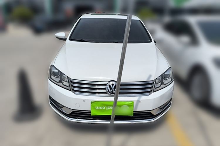 Used Volkswagen Magotan 2013 2.0 TSI Luxury Model Front