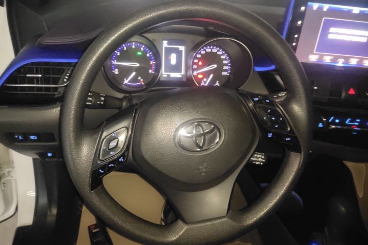 Used Toyota IZOA 2020 2.0L Enjoy Edition