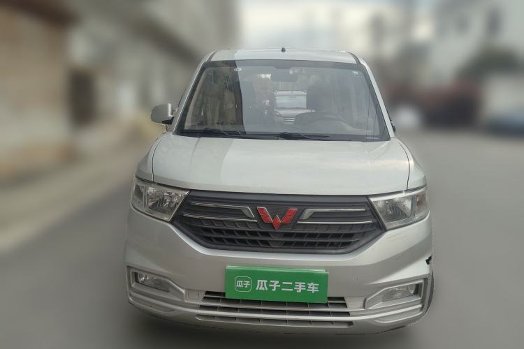 Used Wuling Hongguang V 2019 1.5L Enjoyment Version China VI LAR