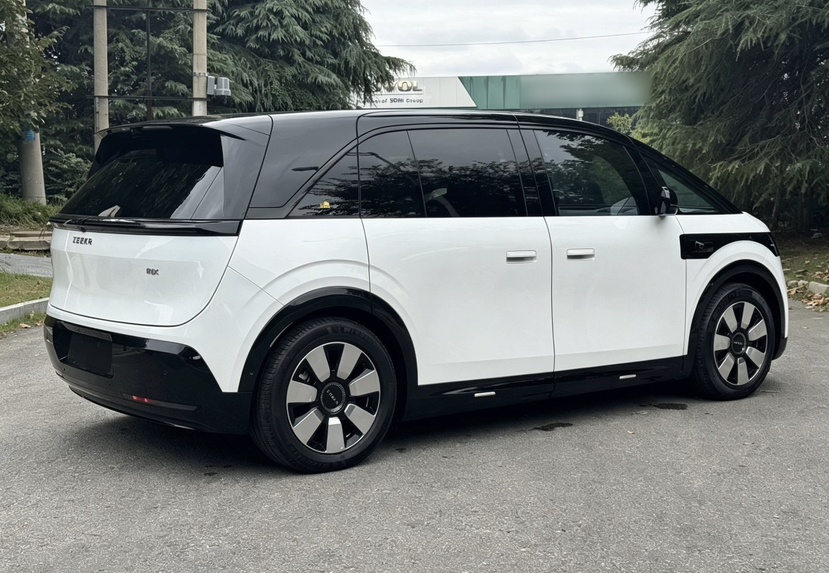 Zeekr MIX 2025 Long-Range Intelligent Driving Edition — снимка 16