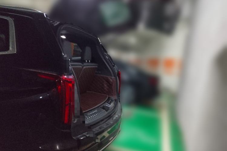 Used Cadillac XT6 2022 2.0T Six-Seater Four-Wheel Drive Luxury Version
