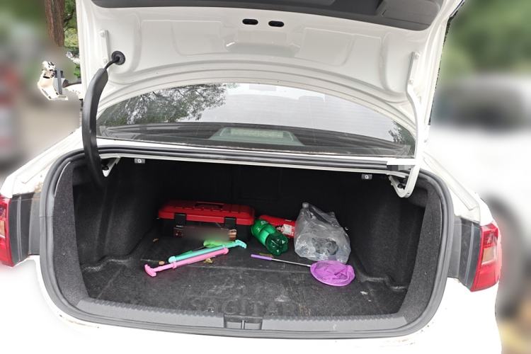 Used Volkswagen Sagitar 2013 2.0 TSI GLI Trunk