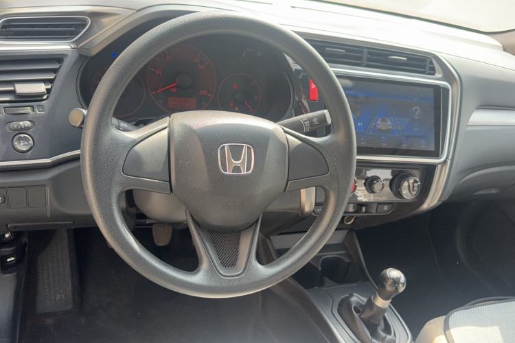 Used Honda Greiz 2016 1.5L Manual Classic Edition