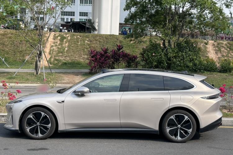 Used Nio ET5T 2023 75 kWh Touring Exterior 6