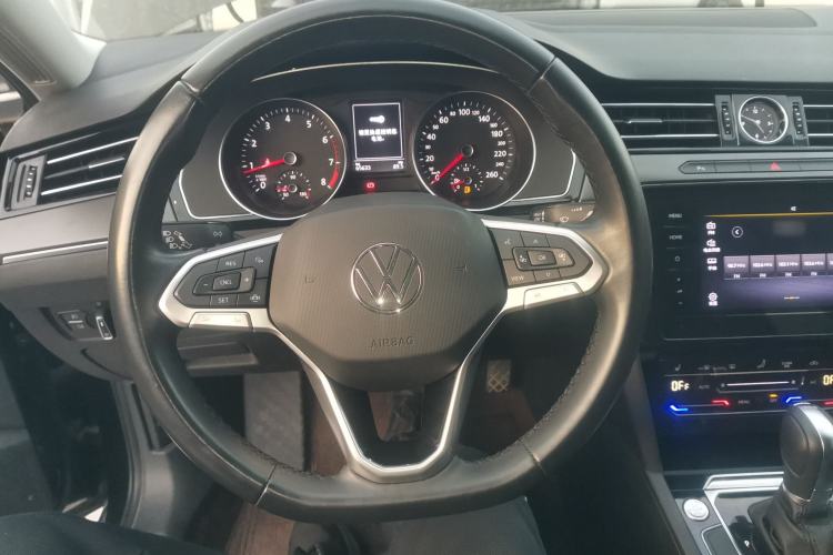 Used Volkswagen Magotan 2020 330TSI DSG Leading Model
