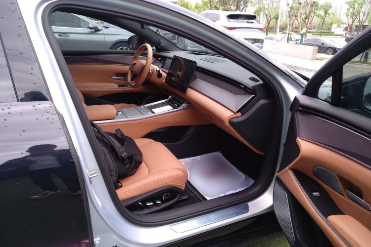 Used BYD Han L 2025 EV Four-Wheel Drive LiDAR Flagship Model Right Front Seat