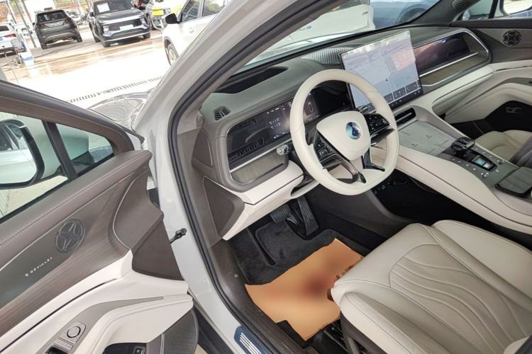 Used Denza N7 2025 630 All-Wheel Drive Intelligent Driving Dual-Laser Flagship Edition Driver Seat