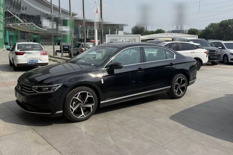 Used Volkswagen Magotan 2026 30 Million Vehicles Selected Model 380TSI DSG Luxury Edition