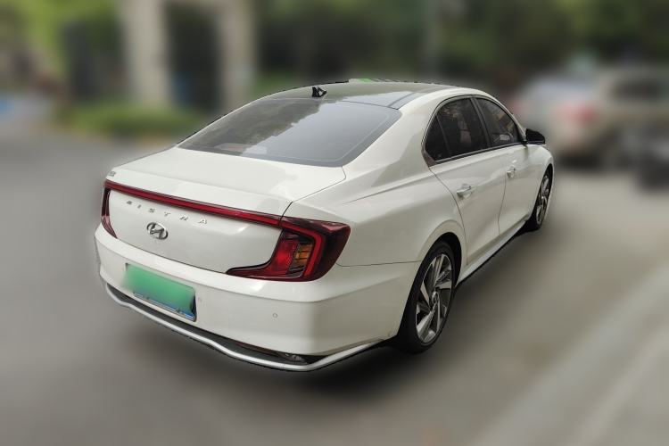 Used Hyundai Mistra 2021 1.8L CVT LUX Premium Edition Rear Right 45 Deg