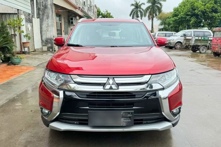 Used Mitsubishi Outlander 2018 2.0L Two-Wheel Drive Glory Edition 5 Seats
