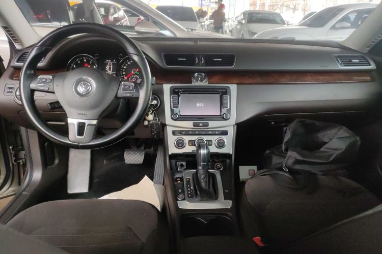 Used Volkswagen Magotan (Import) 2012 Travel Edition 2.0 TSI Comfort Version
