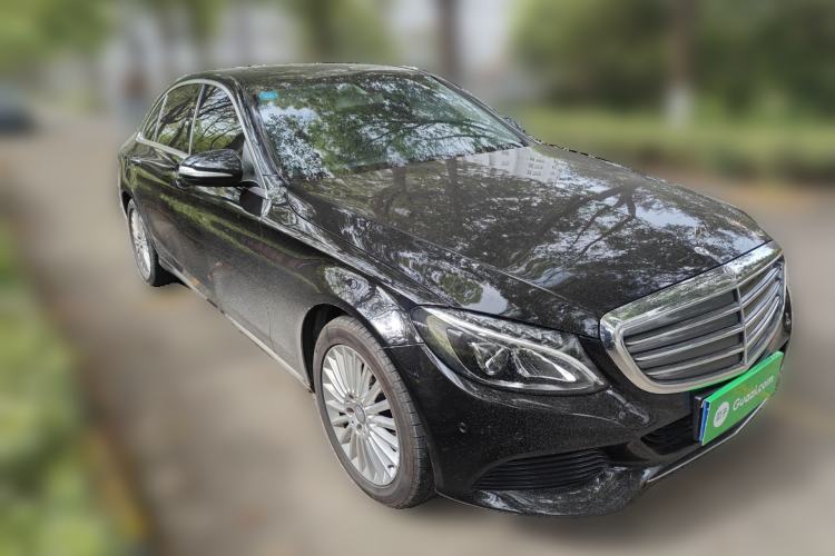 Used Mercedes-Benz C-Class 2016 C 180 L Front Right 45 Deg